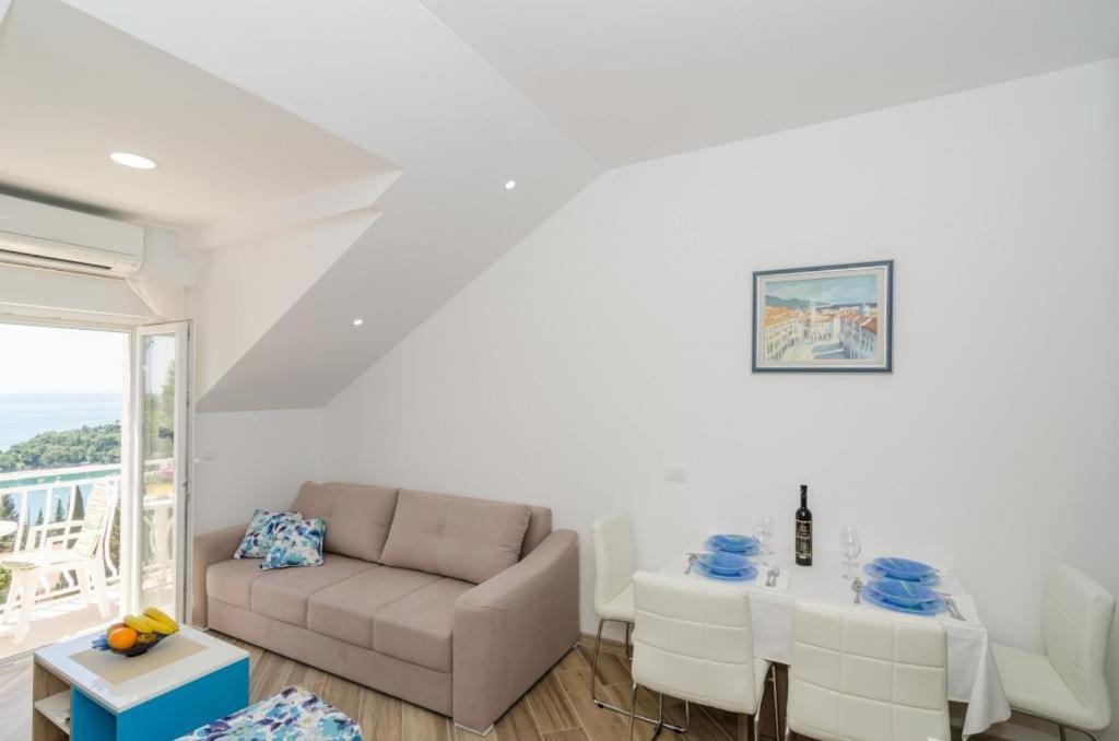 Apartments Marmo Млини Стая снимка