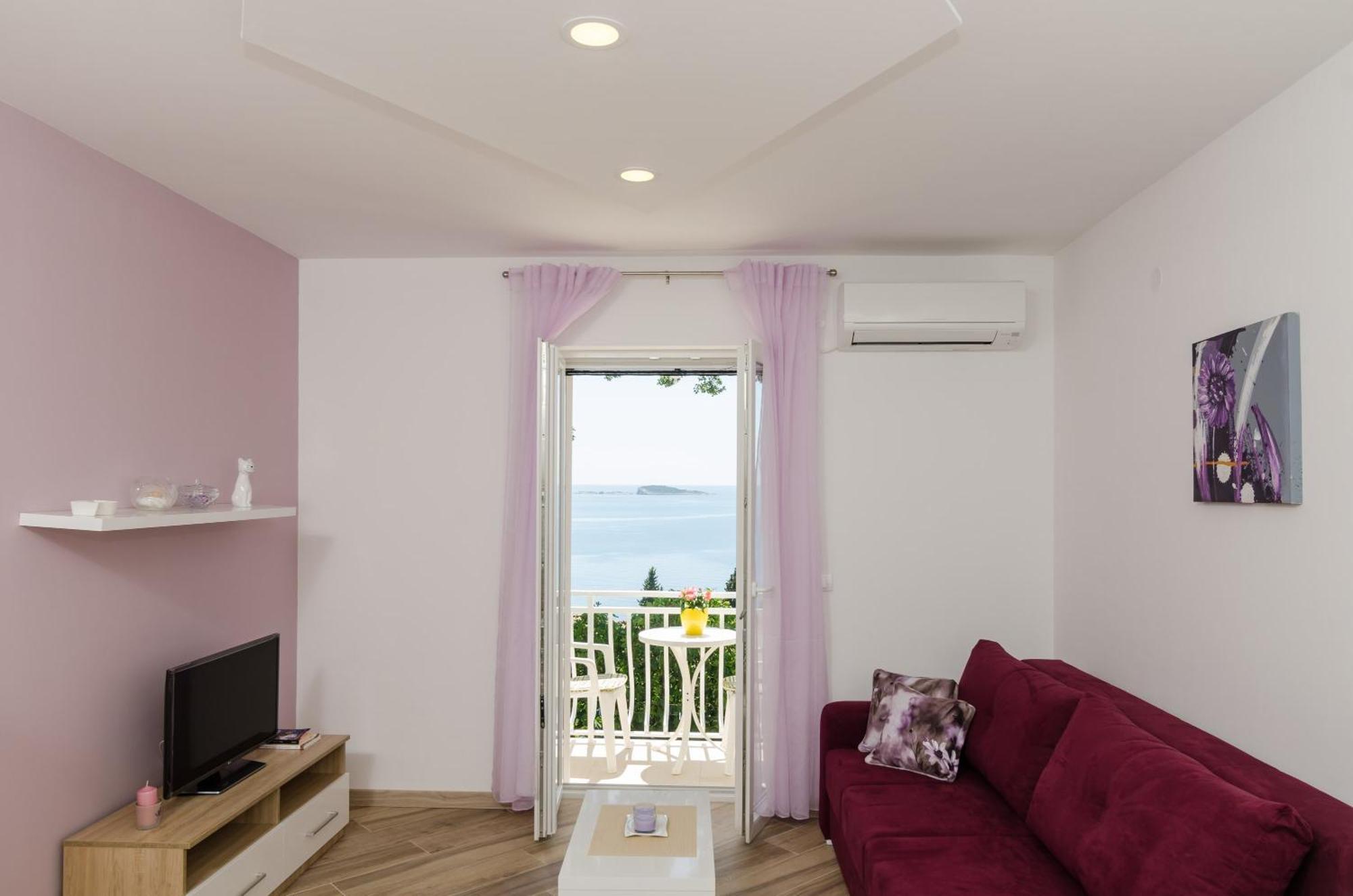 Apartments Marmo Млини Стая снимка