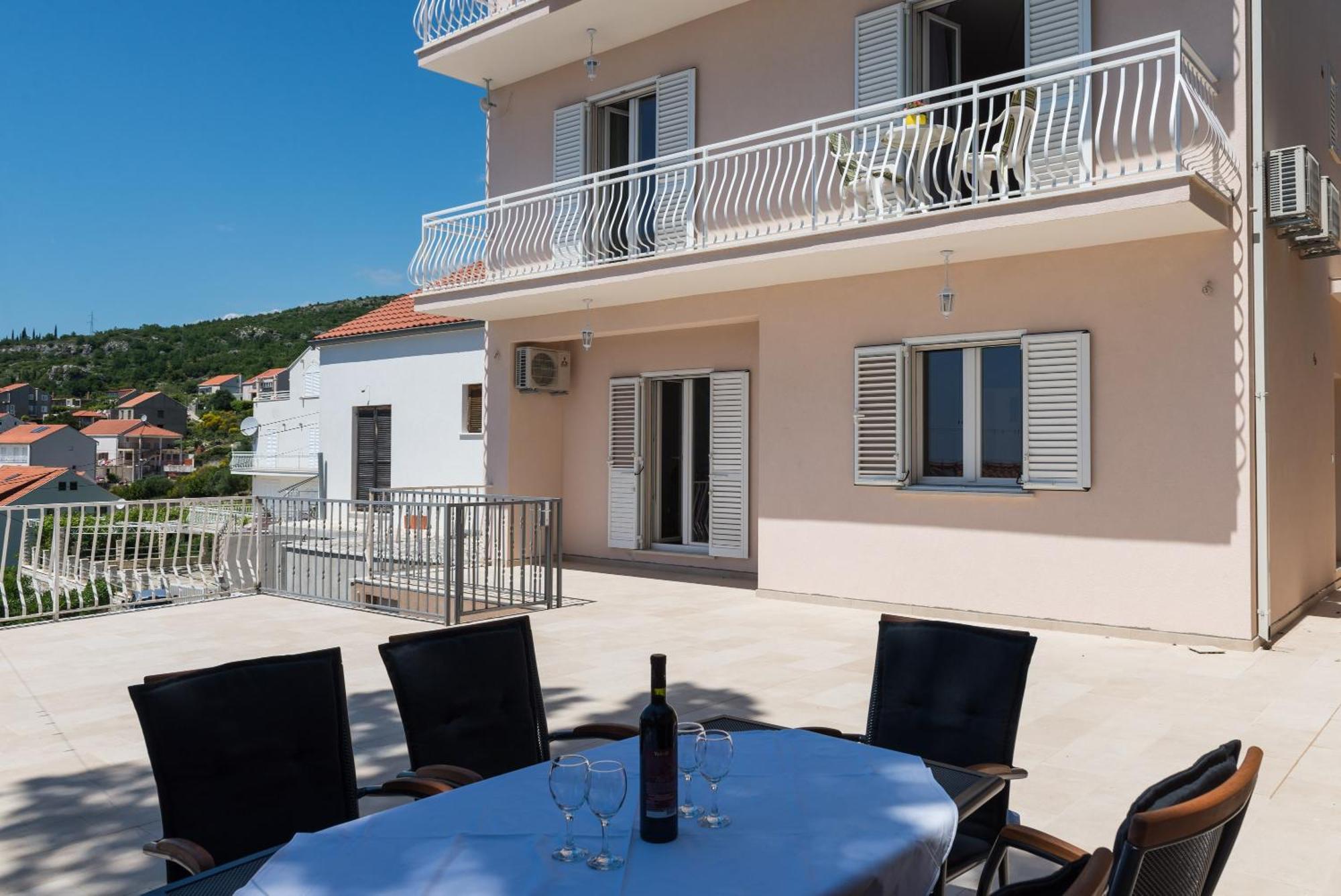 Apartments Marmo Млини Стая снимка