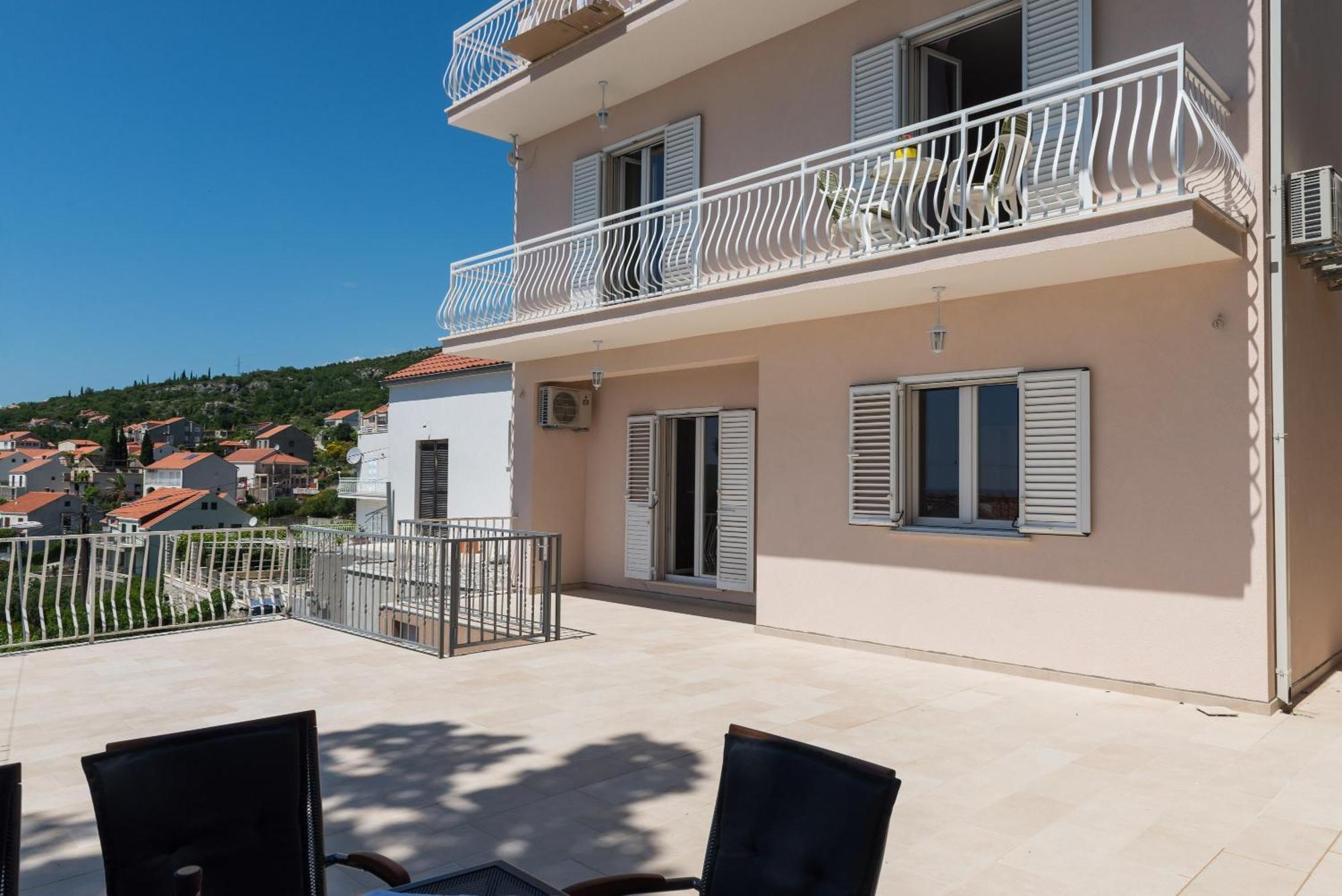 Apartments Marmo Млини Стая снимка